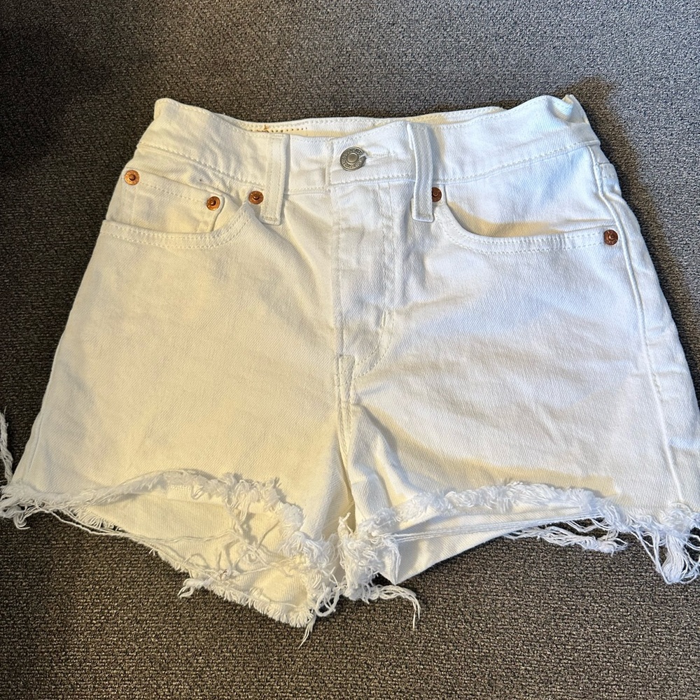 Levi’s white shorts